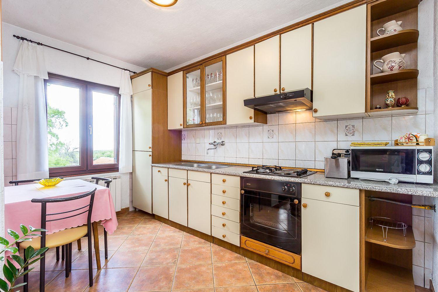 Ferienwohnung Mit Wlan, Klima, Parkplatz, Grill Und Grossem Garten Zum Fussball Spielen Gajana Luaran gambar